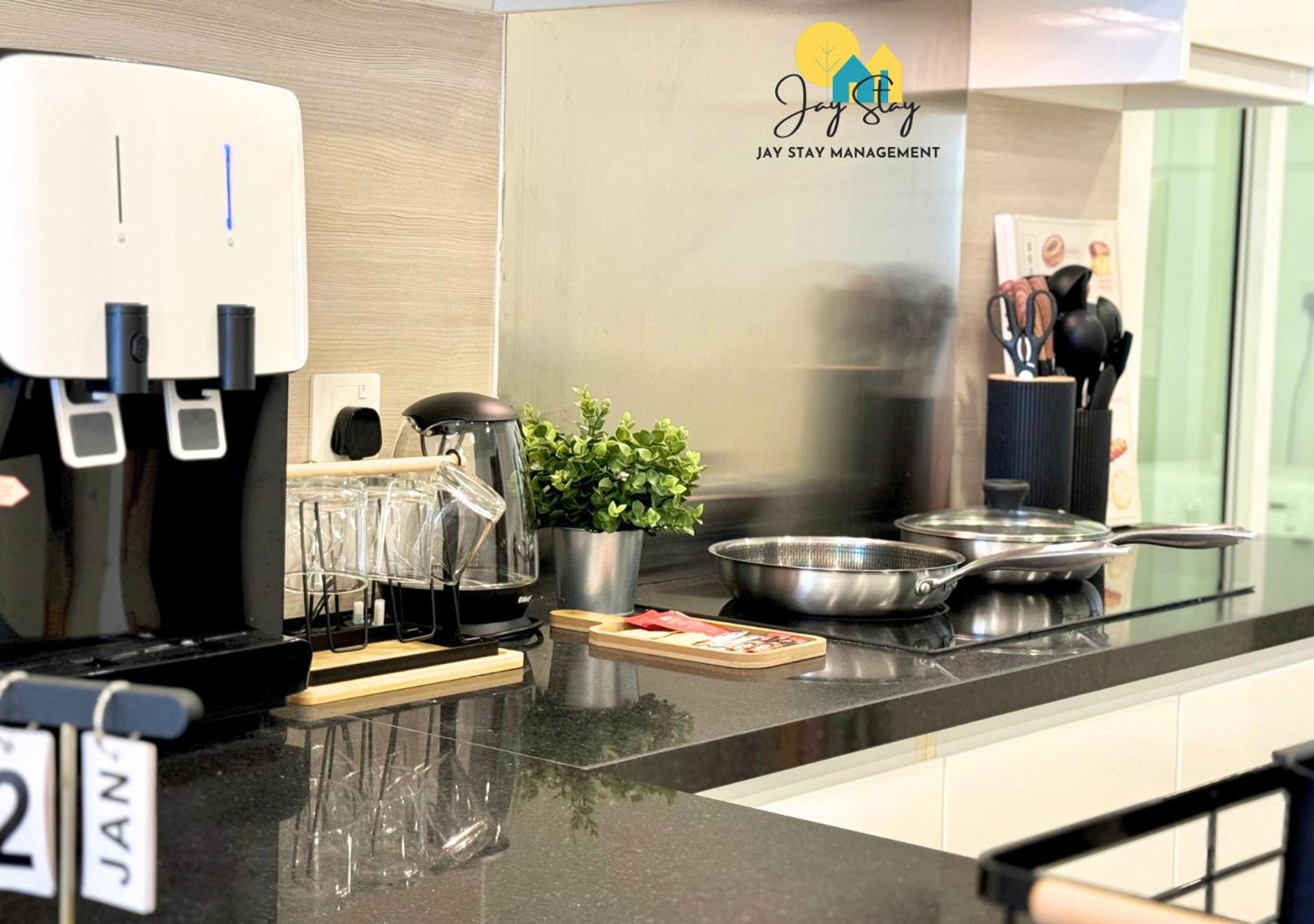 New! The Shore L 3br L 6-11pax L Direct Mall Access L Centre L River View L Jonker Street By Jay Management Malacca